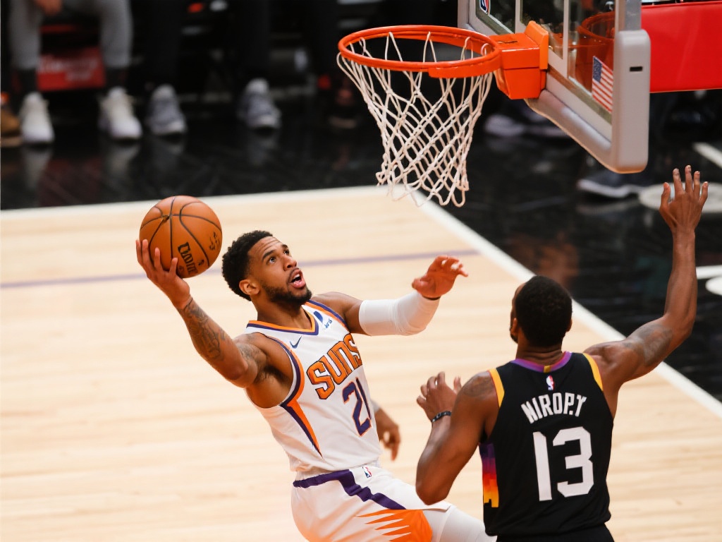 克里斯高效表现斩获16分7板数据全面 防守端的数据同样不可忽视,克里斯贡献了1